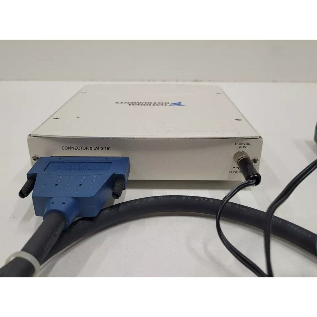 NI USB-6251 multifunction I/O device. White enclosure, blue connector, black cables. Text: Connector 0 (AI 0-15).